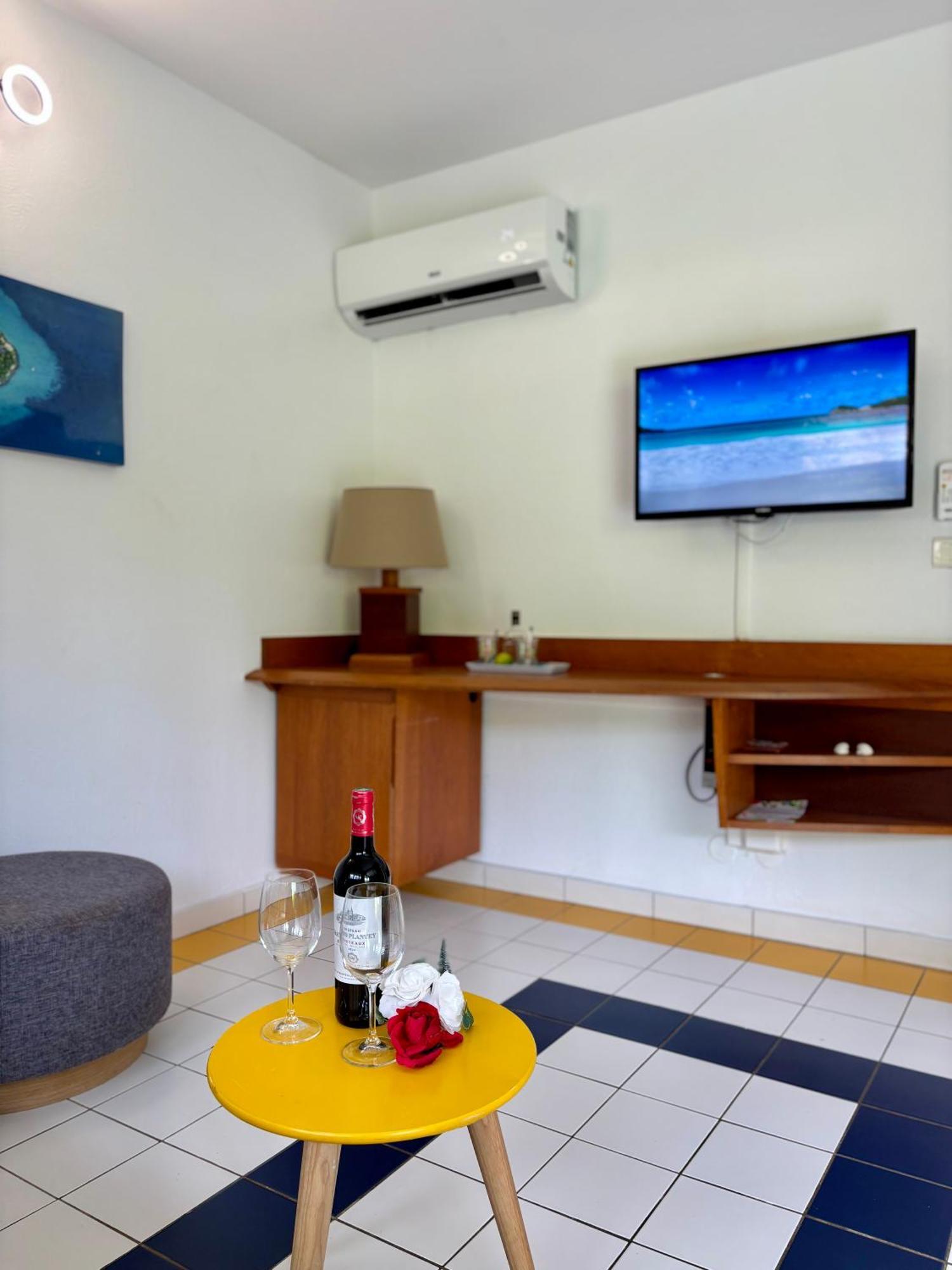 Katalea - Blue Dream, Plage, Piscine, Bar Grand-Bourg  Exterior foto